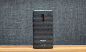 شیائومی گوشی موبایل Pocophone F1 به کاربران هدیه می دهد