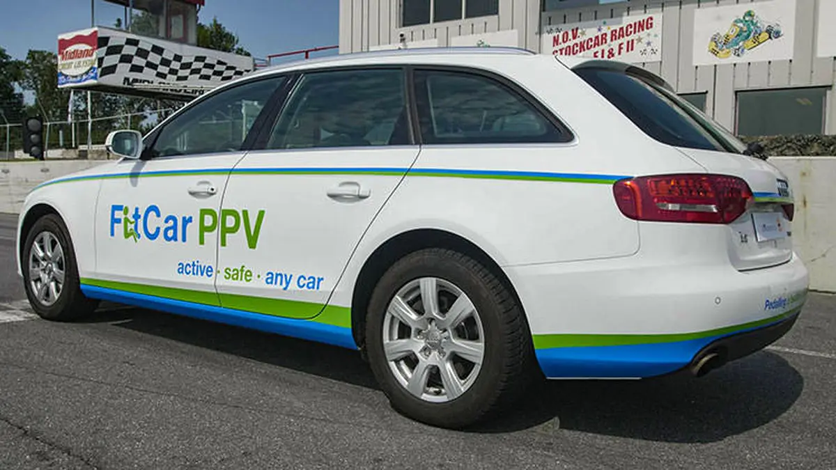 اولین خودروی پدالی دنیا با استاندارد جاده، تولید شد