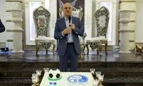 فتحی: از بیرون باشگاه خط می‌دهند و چشم به نیمکت شفر دارند