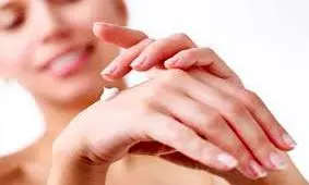 طرز تهیه کرم دست خانگی