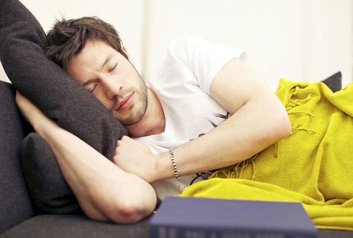 10 ترفند برای اینکه در کمتر از ۳۰ ثانیه خواب‌ تان ببرد
