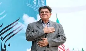 ببینید: هم‌نوایی مردم و هنرمندان با تصنیف "سپیده" شجریان