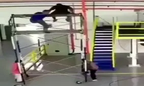 سقوط وحشتناک در فرودگاه