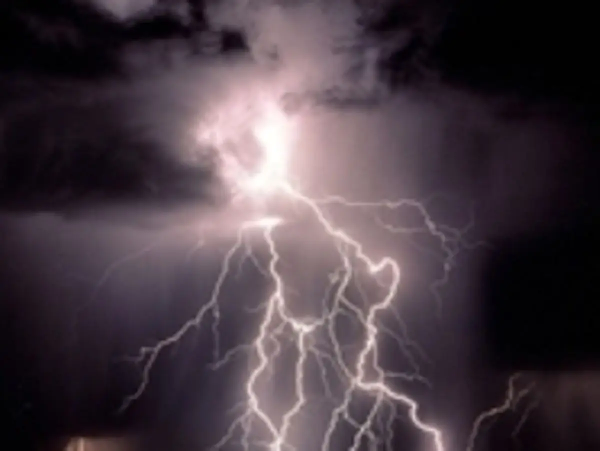 قدرت رعد و برق رو ببینید