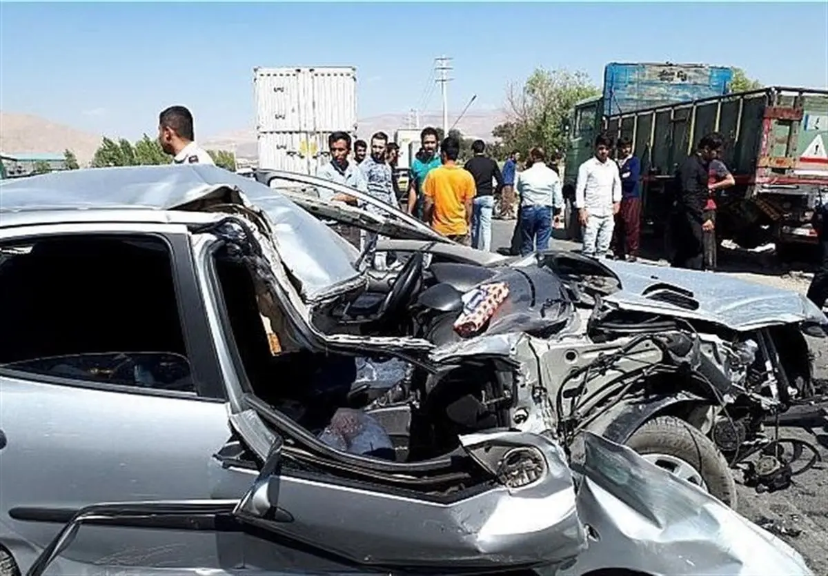 مرگ تلخ پسربچه در آهن‌پاره پژو ۲۰۶ + تصاویر