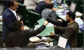 مجتبی ذوالنوری: نماینده باید برای رایش هزینه بدهد/ دو فوریت طرح شفافیت فعالیت نمایندگان در مجلس رای می‌آورد