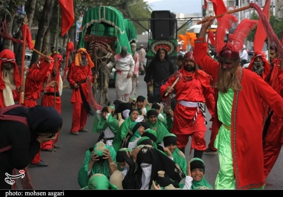 آیین نمادین کاروان اسرای کربلا در گرگان اجرا شد+تصاویر