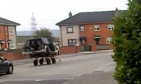 کالسکه مدرن جالب و خنده دار در خیابان های دوبلین + تصاویر