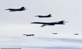 بمب‌افکن‌های آمریکایی در حریم هوایی دریای چین جنوبی پرواز کردند