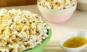 طرز تهیه ذرت بو داده طعم دار در خانه
