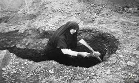 شیر زنی که همه را انگشت به دهان کرده بود!