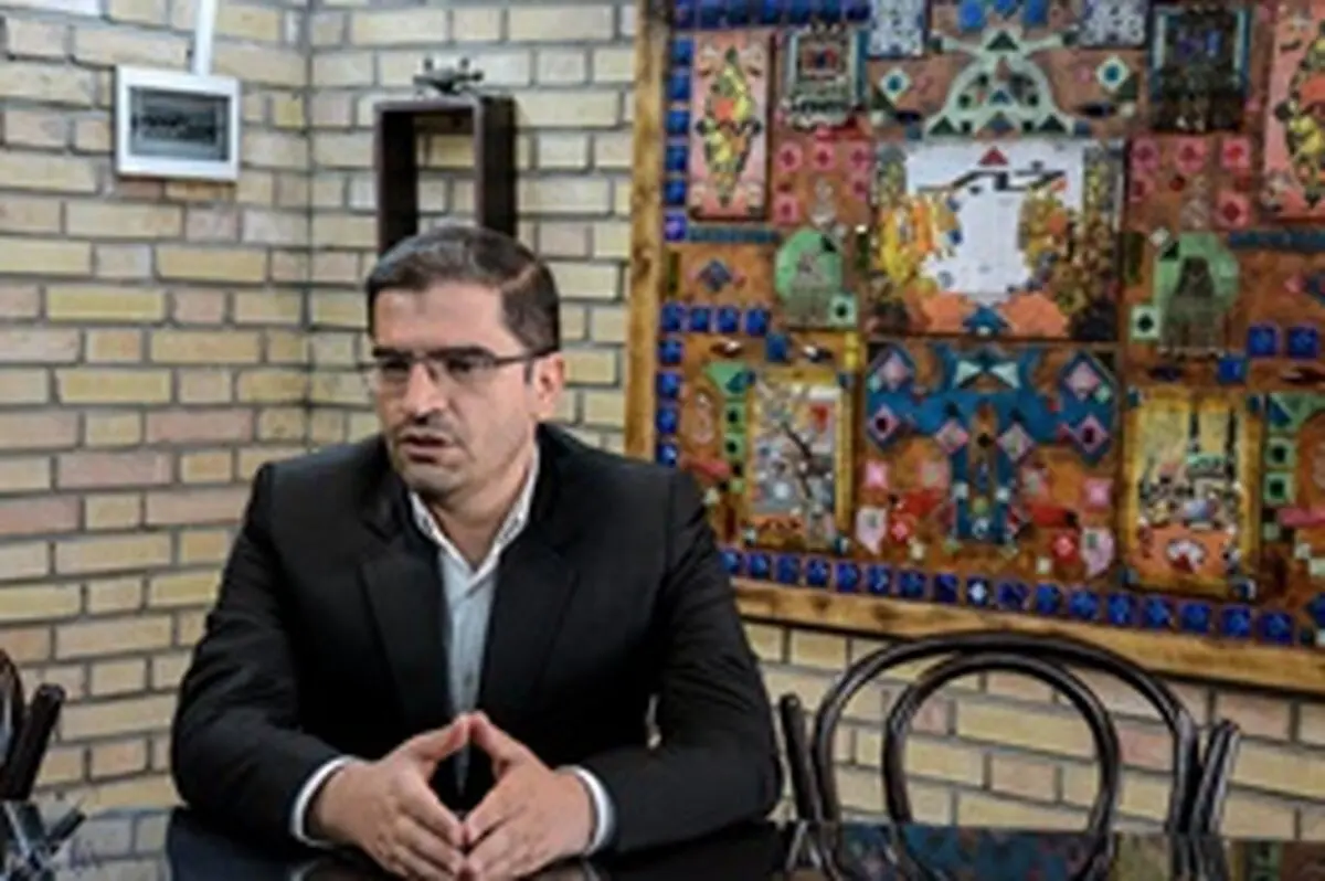 قاضی‌زاده: فقط در یک دستگاه ۲۷۰۰ بازنشسته وجود دارد