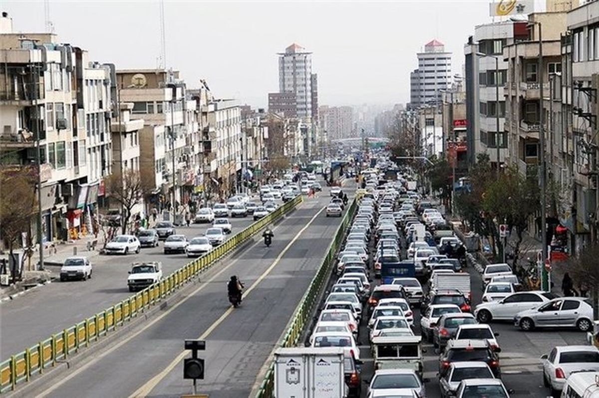 ترافیک سنگین در ورودی کلانشهرها/ مهگرفتگی و کاهش دید در برخی محورها