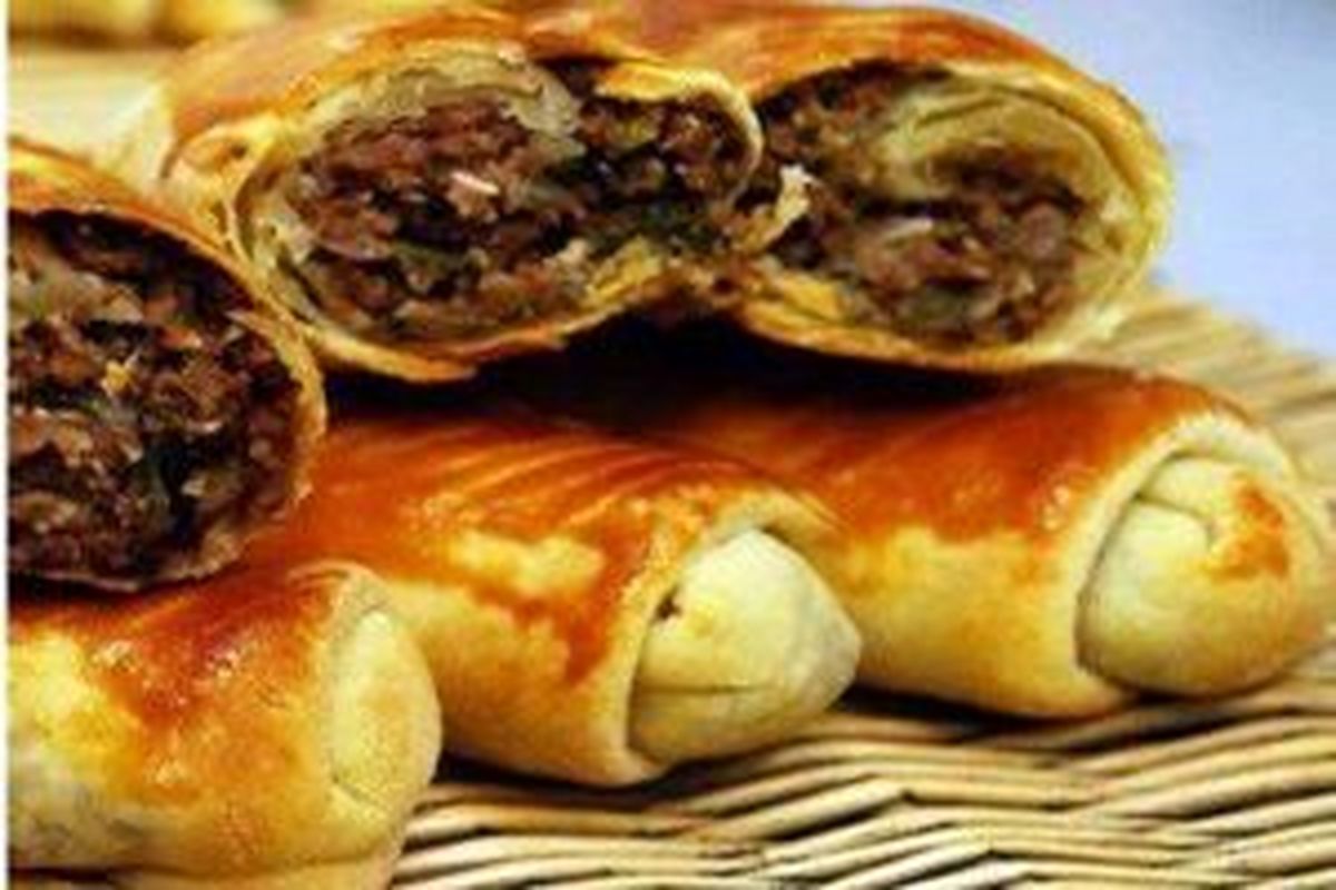 طرز تهیه ساندویچ بلوچیز و گردو