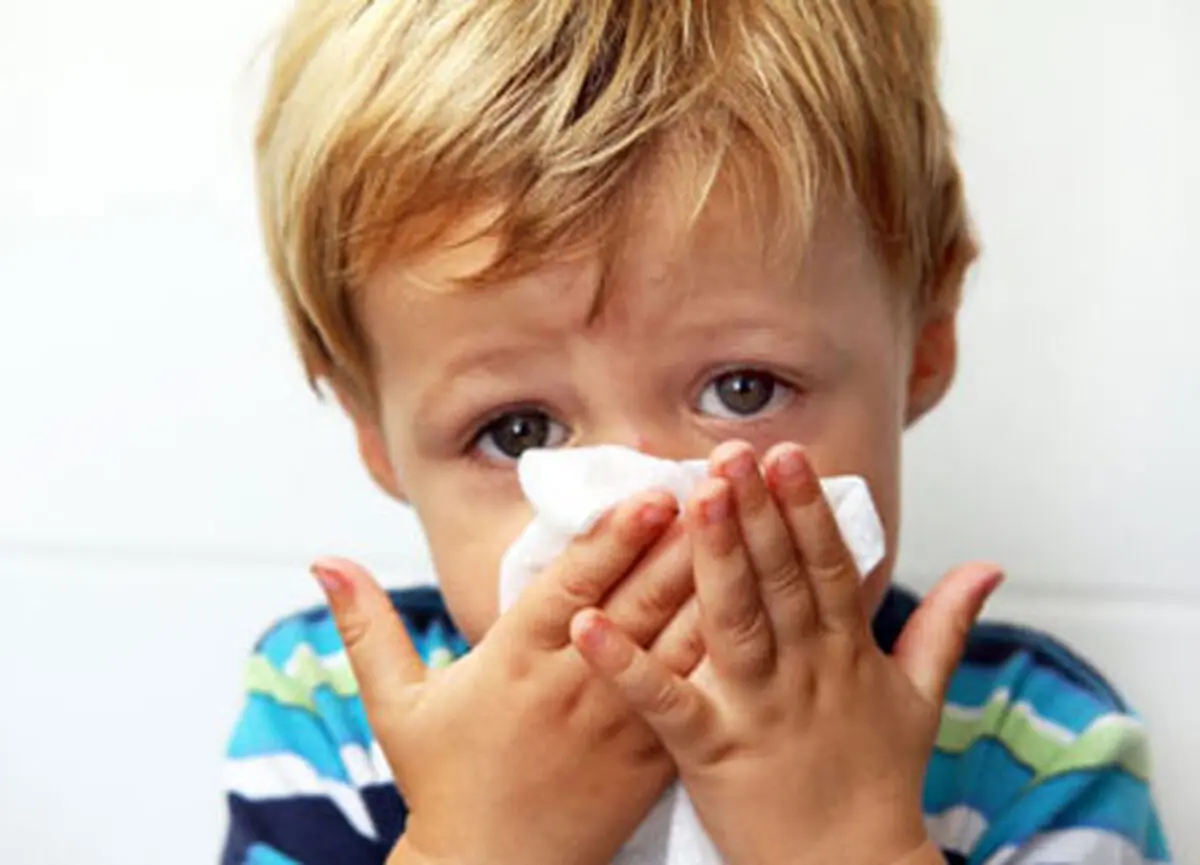 ۷ راهکار برای مقابله با ریزش بی امان آب بینی