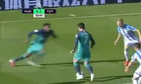 گل دوم هری کین به هادرزفیلد (هادرزفیلد تاون 0_2 تاتنهام)