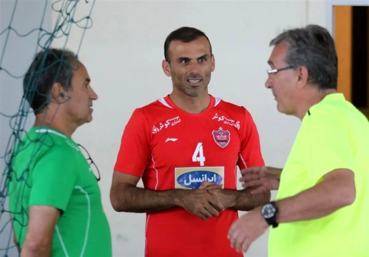 سید جلال حسینی تمرین پرسپولیس را ترک کرد