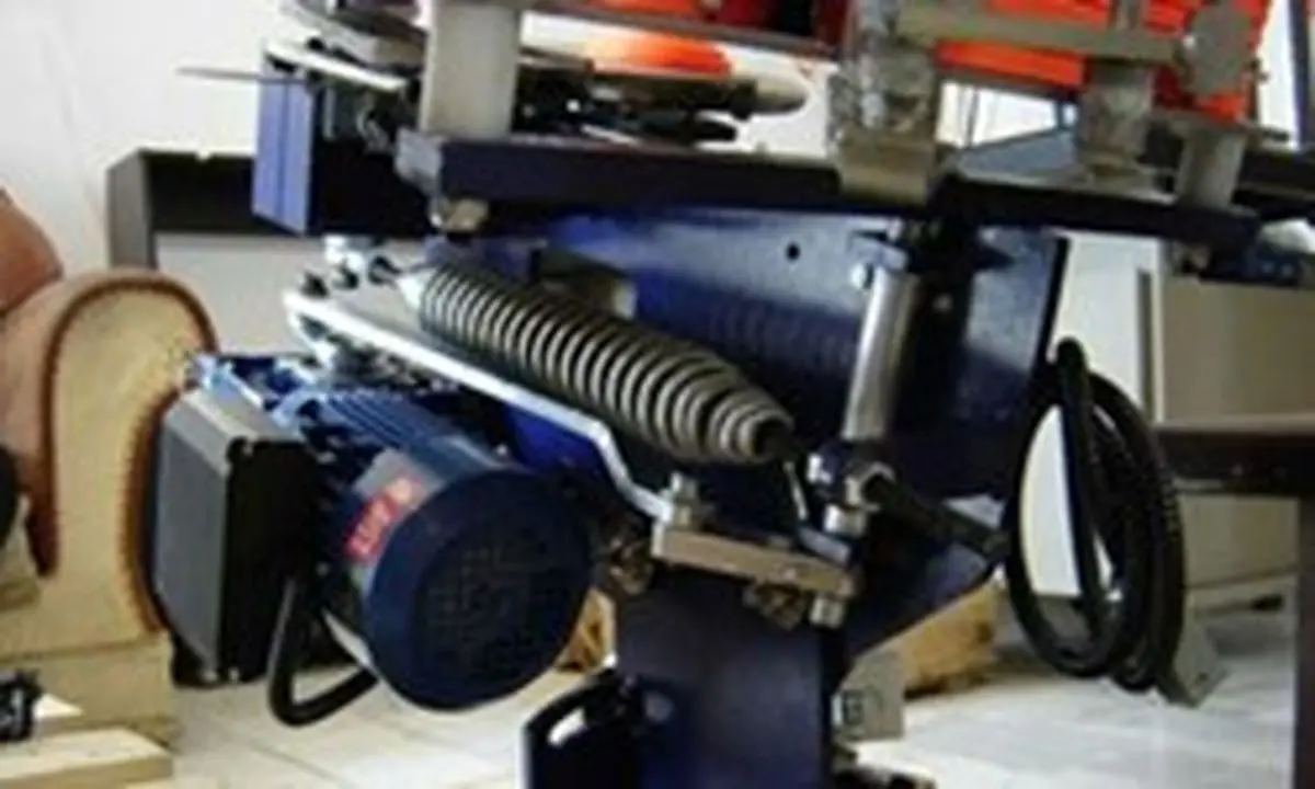 جوان اراکی سد انحصار را شکست/ تولید دستگاه پرتاب بشقابک تیراندازی در کشور