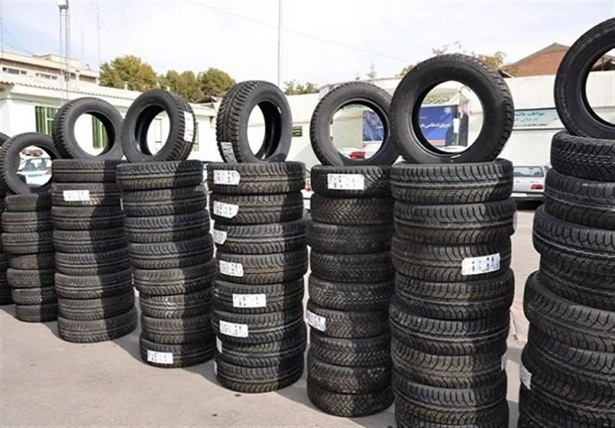 محموله لاستیک قاچاق در شهرستان انار کشف شد