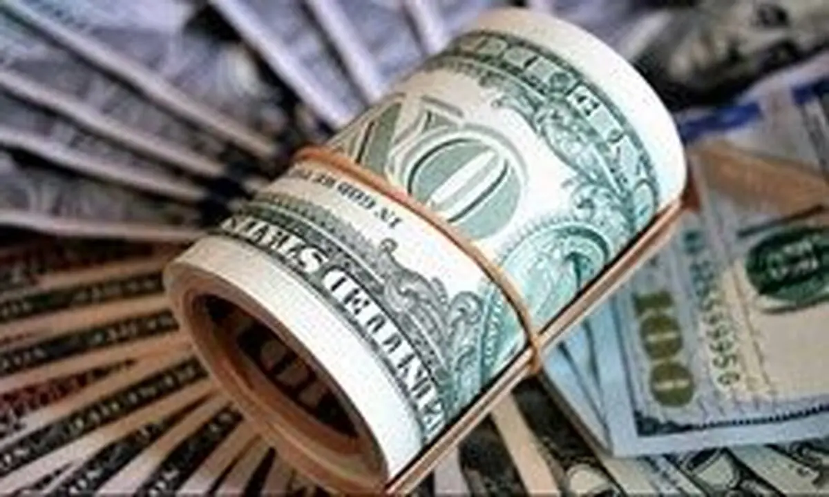 کشف 30 هزار دلار قاچاق در جوراب یک مسافر