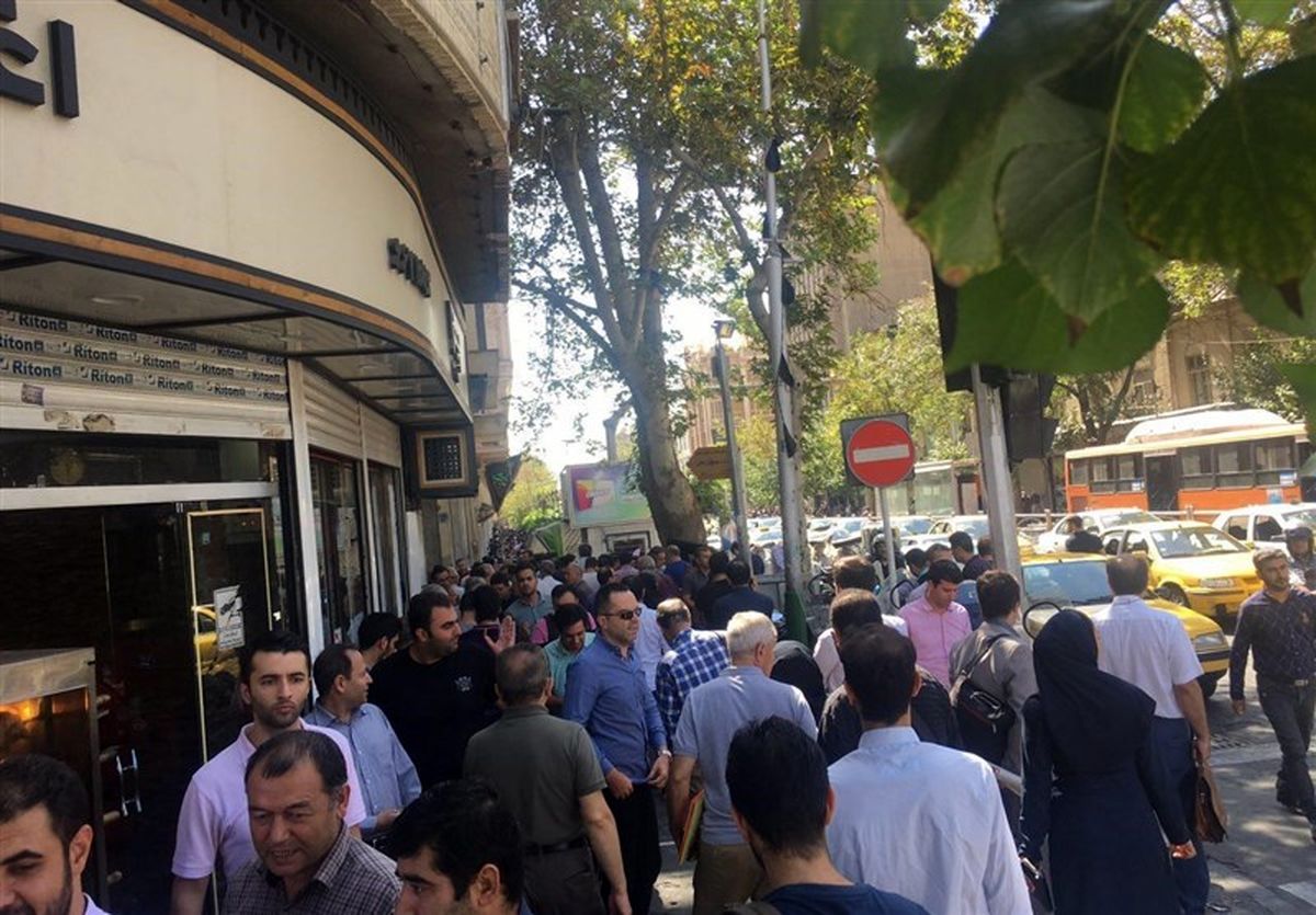 دلار در سراشیبی سقوط قیمت؛ محتکران دستپاچهاند