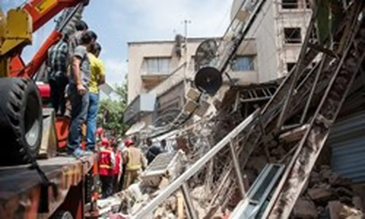 بدون مجوز شهرداری اقدام به نصب دکل نکنید