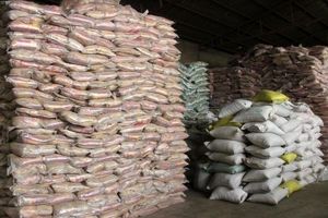 700 کیسه برنج احتکار شده در کامیاران توزیع شد