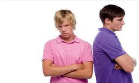 ۷ نشانه اینکه باید با دوستتان قطع رابطه کنید!