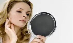 بیماری‌های پنهان را با این 10 علامت روی صورتتان تشخیص دهید!