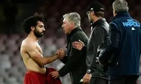 صلاح پیراهنش را به آنچلوتی اهدا کرد+عکس