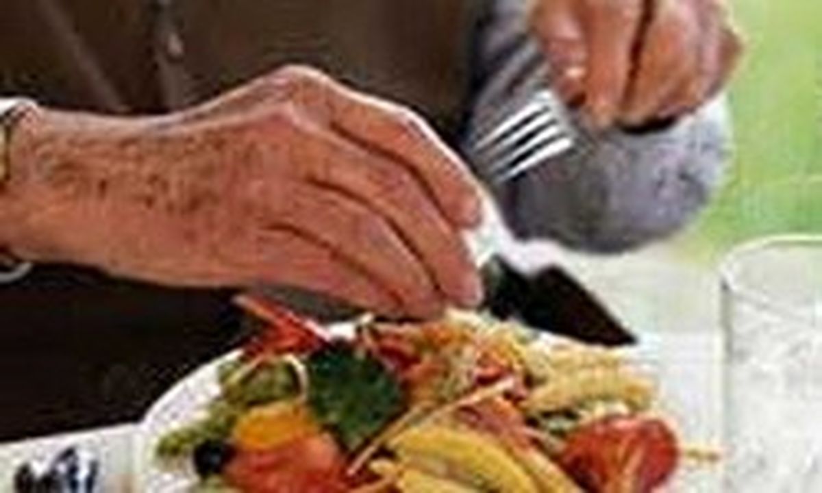 بایدها و نباید‌های تغذیه‌ای در سالمندان