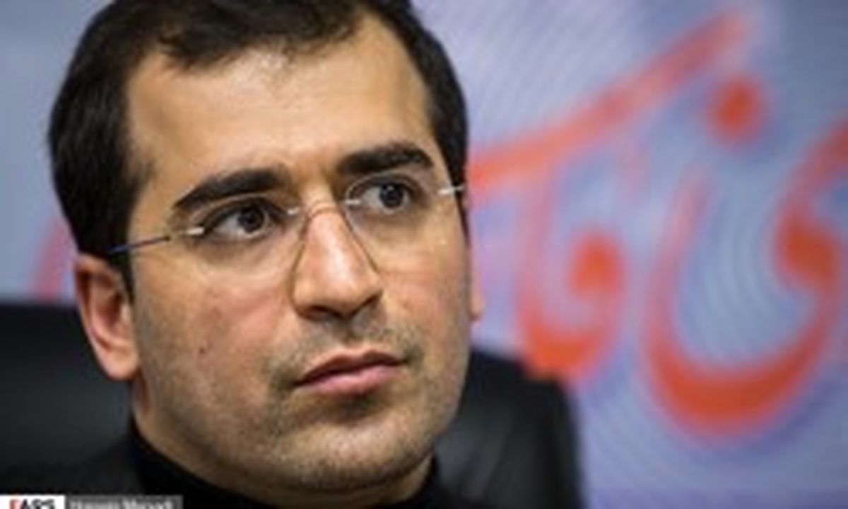 نمک از زخمهایش زخمهای تازهتر میخواست/ شعر