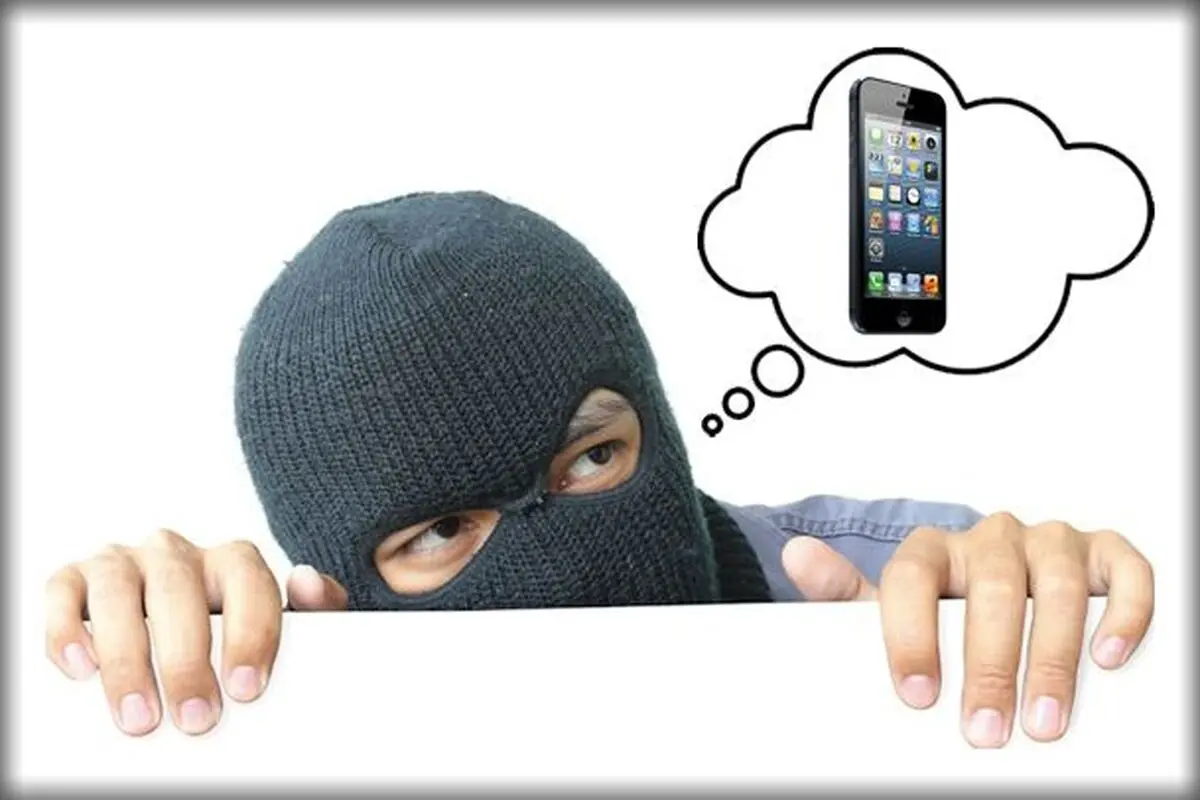 لحظه سرقت گوشی موبایل از خودروی پژو 405 + فیلم