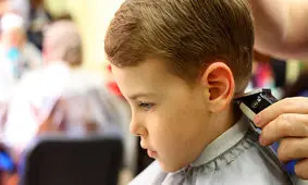 با کودکانی که از آرایشگاه میترسند چه باید کرد؟