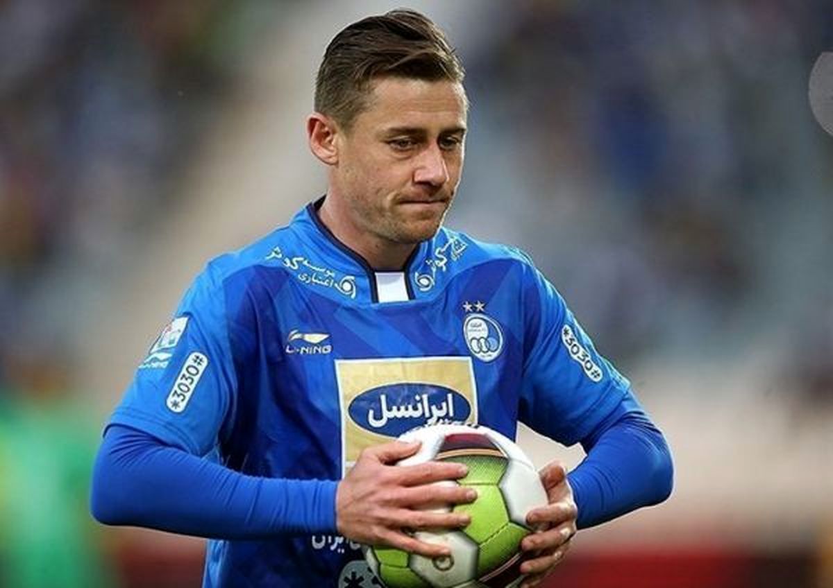 هافبک محبوب آبیها به استقلال بر میگردد؟