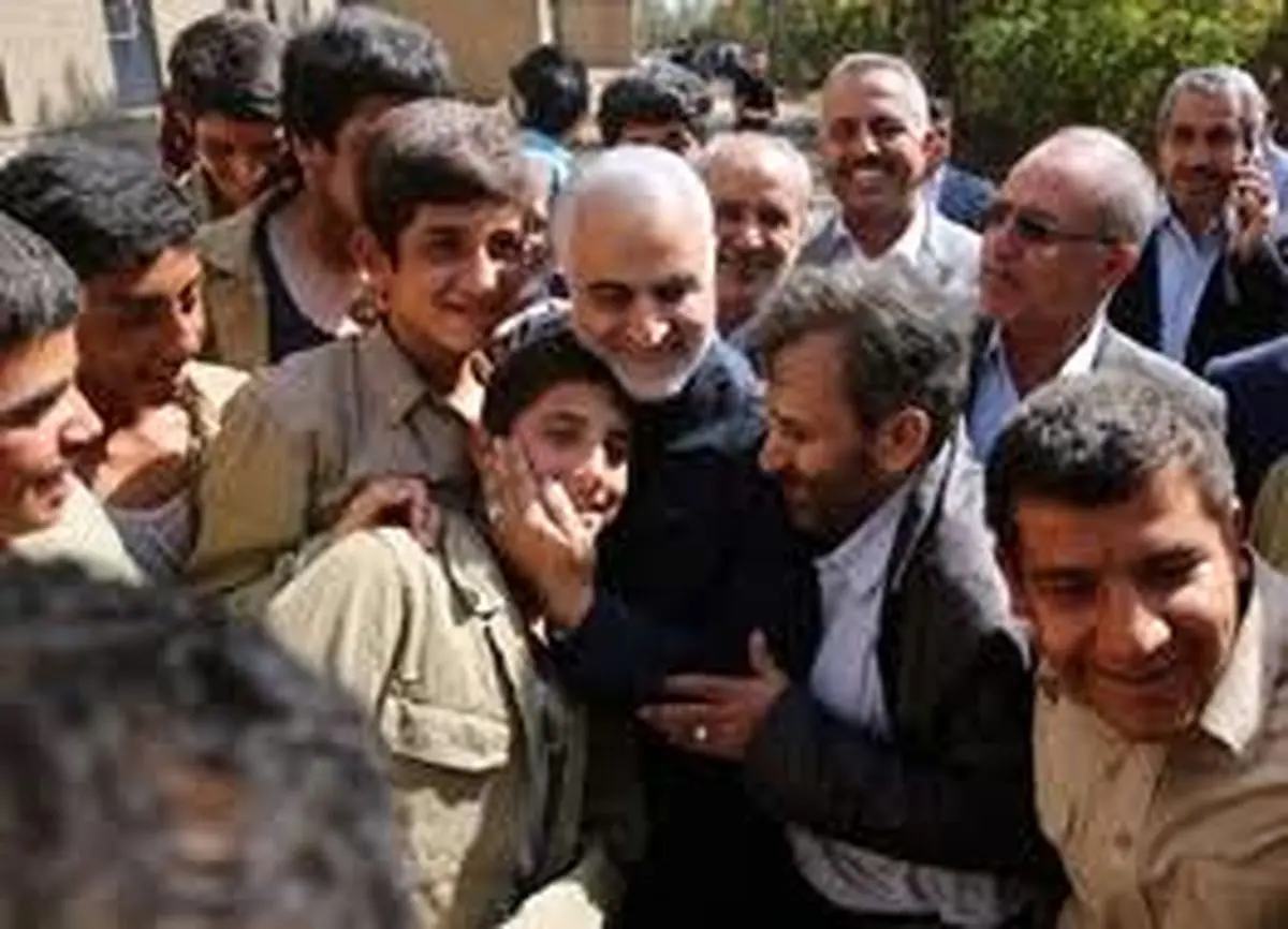 برخورد عجیب سردار سلیمانی با یک خبرنگار/ فیلم