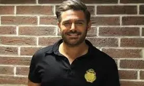 ثبت زیبایی محمدرضا گلزار در مجله IMDB