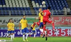 هوادار اهوازی غش کرد/ ۸ هزار هوادار در ورزشگاه