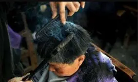 نقره داغ شدن عجیب پسر جوان در آرایشگاه!