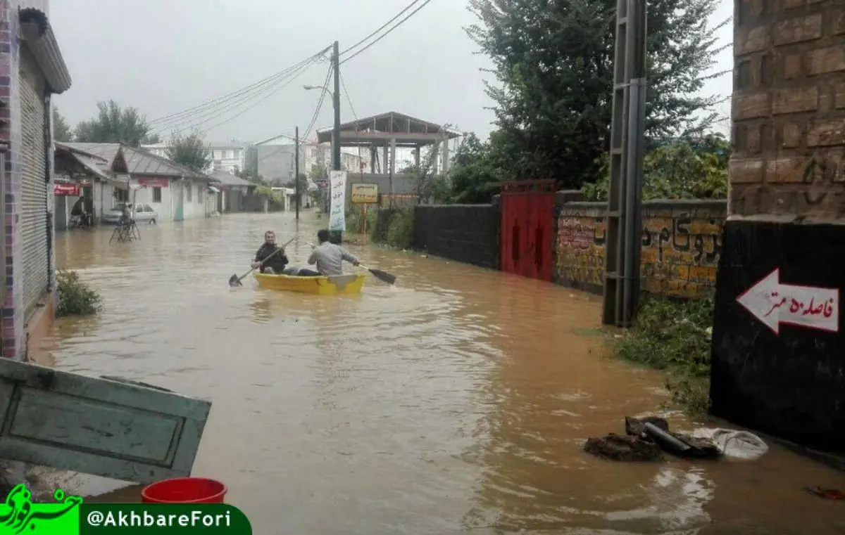 عکس/ قایق‌سواری در خیابان‌های رودسر