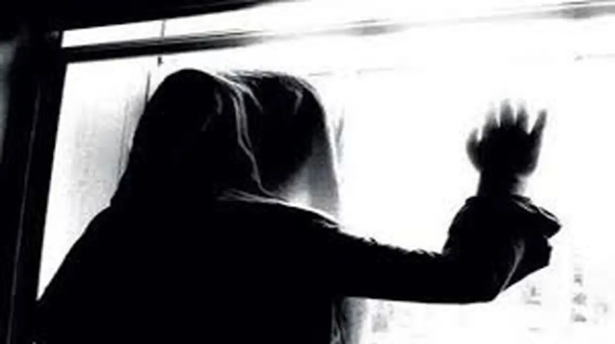 وقتی پای نوشین 17 ساله به خانه فساد باز شد / او در کنار 5 مرد دستگیر شد