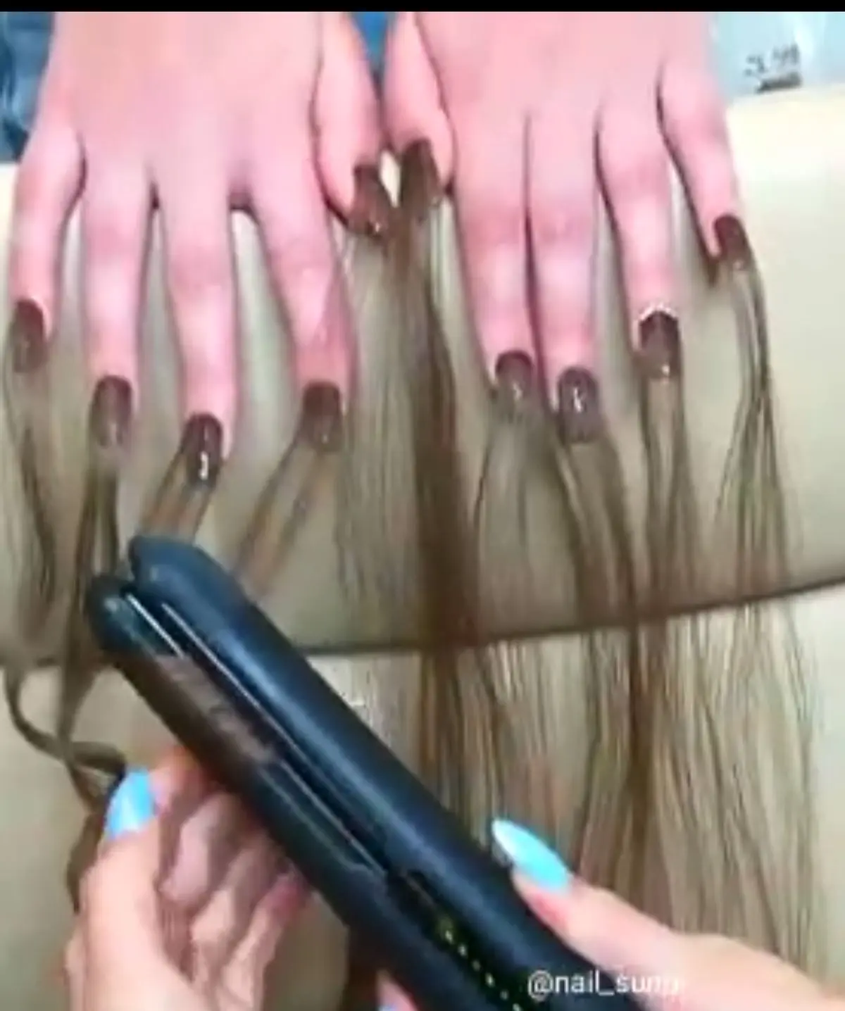 مد جدید؛ ناخن عجوزه ای!