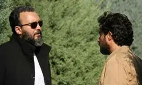 کامبیز دیرباز مقابل دوربین جواد افشار رفت/ پیگیری «گاندو» در تهران+ عکس