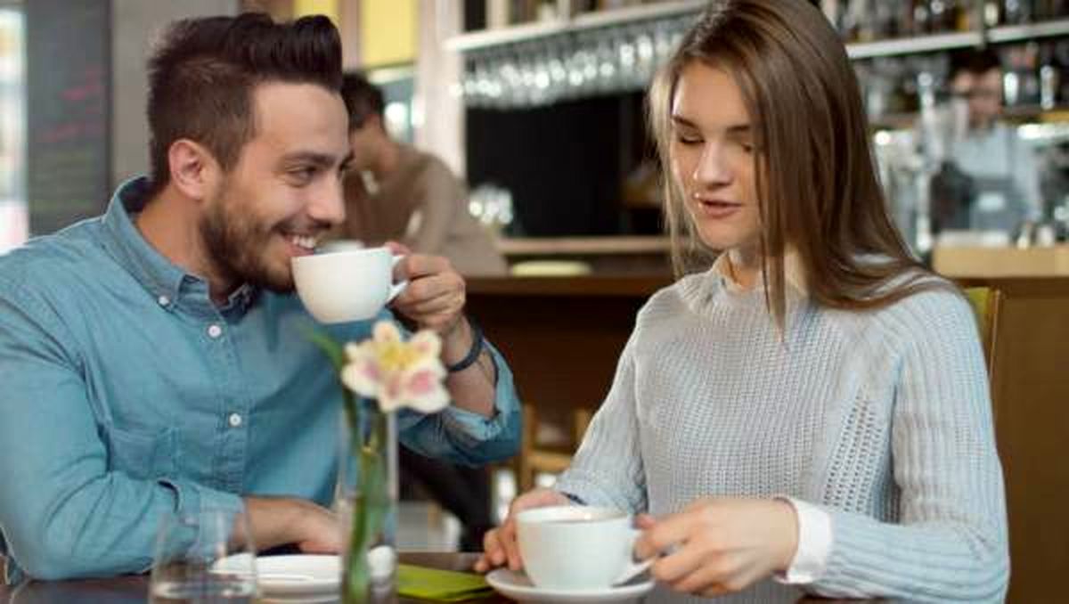 خانم ها؛ برای جذب مردان اینگونه حرف بزنید