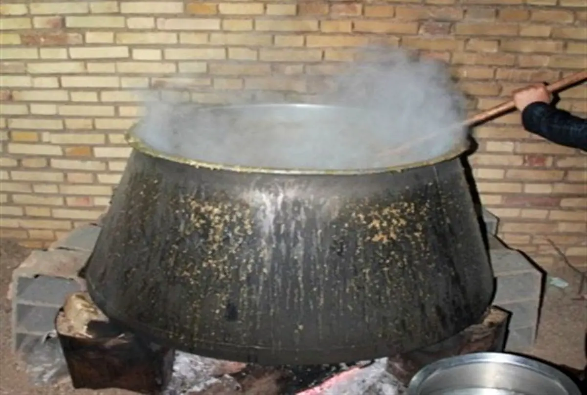 دختربچه در دیگ حلیم پخت / در منوجان رخ داد