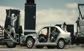 تبلیغ بسیار تماشایی مرسدس بنز برای C کلاس