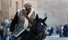 دیالوگ ماندگار فیلم "یتیم‌خانه ایران" درباره وطن فروشی