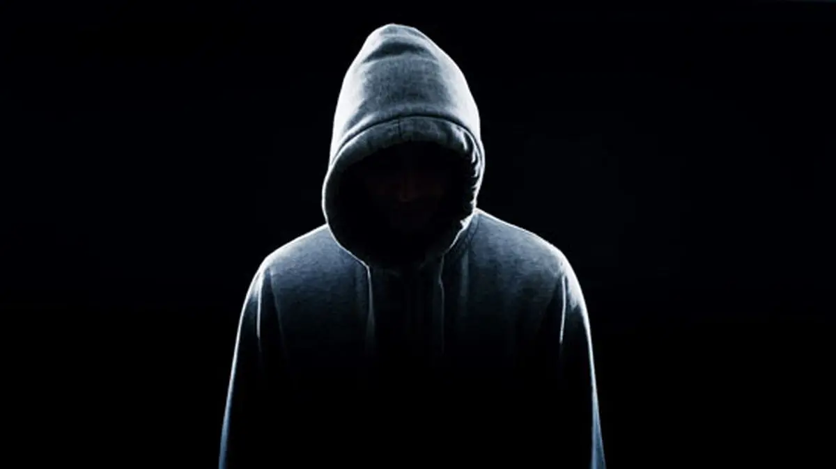 هر نیروی خدماتی را به خانه تان راه ندهید/ بعضی از آنها با هدف تهیه فیلم سیاه و اخاذی از شما وارد خانه تان می شوند