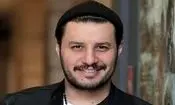  سفر در زمان؛ «جواد عزتی» در حال دریافت تقدیرنامه از «ضرغامی»؛ دهۀ 80 