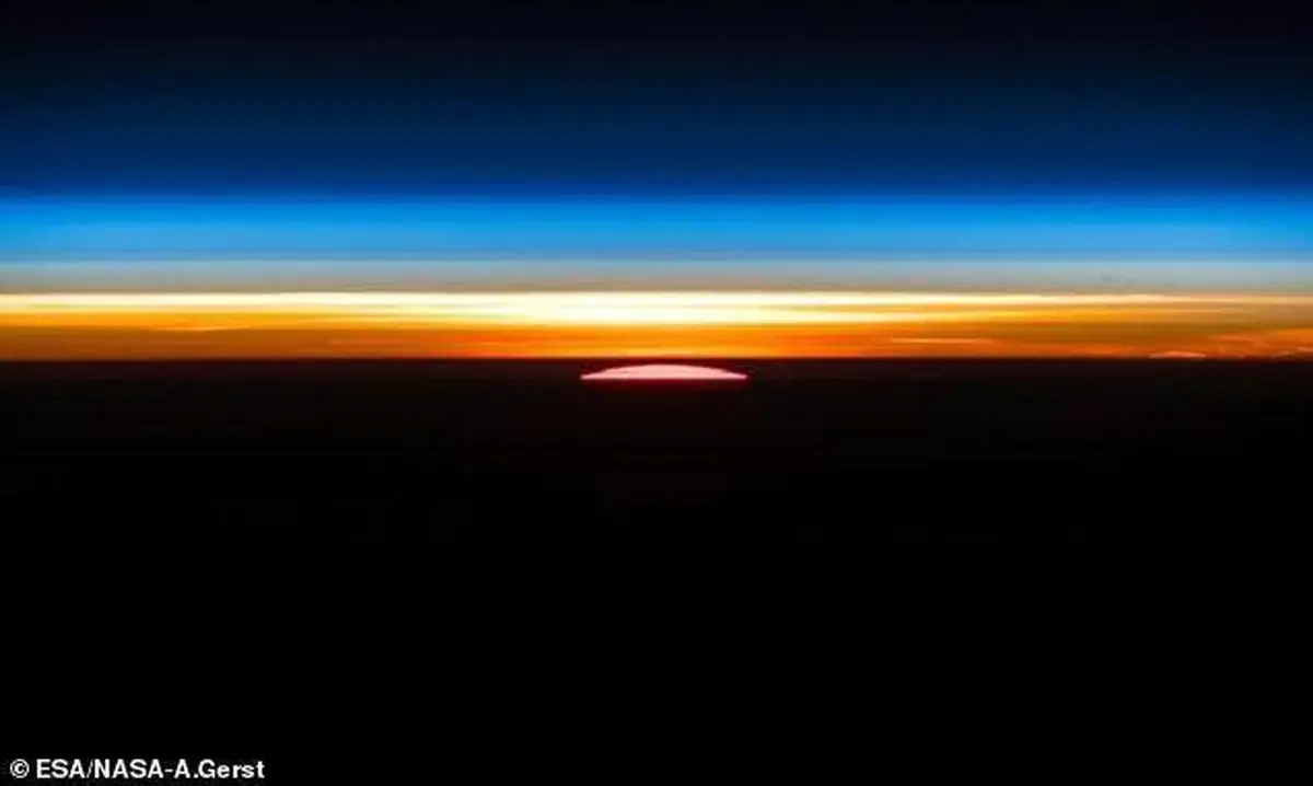 طلوع مسحورکننده خورشید از منظر ایستگاه فضایی